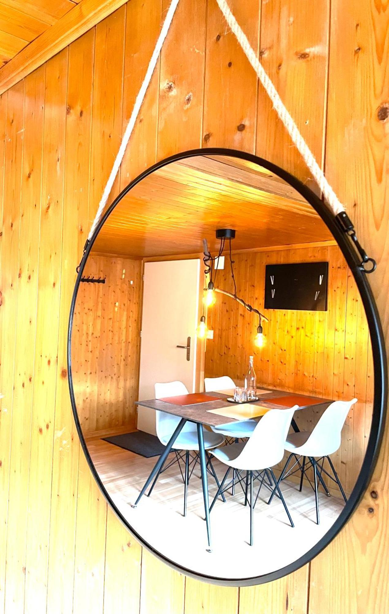 Charming, Well-Equipped Alpine Apartment Кандерштег Экстерьер фото
